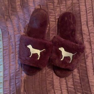 Victoria secret slippers- size m ! Never worn!